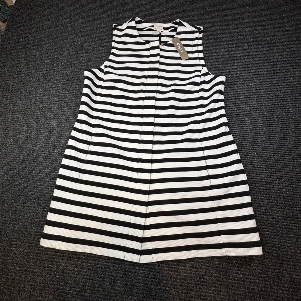 Chicos Graphic Stripe Vest Jacket Black White Sleeveless Snap Front Size 1‎ NEW